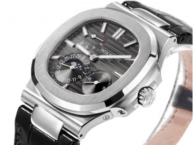 Patek Philippe Nautilus Moon Phase Replica mit voll funktionsfähigen Komplikationen