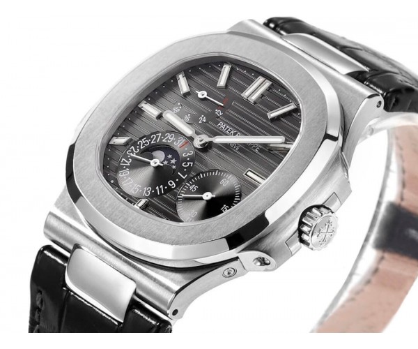 Patek Philippe Nautilus Moon Phase Replica mit voll funktionsfähigen Komplikationen