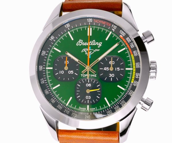 Breitling Top Time Deus mit grünem Zifferblatt