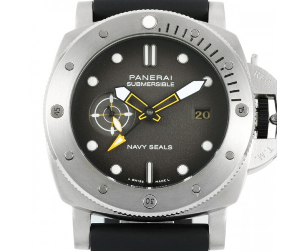 Gehobene Technik und Design der Panerai Submersible GMT